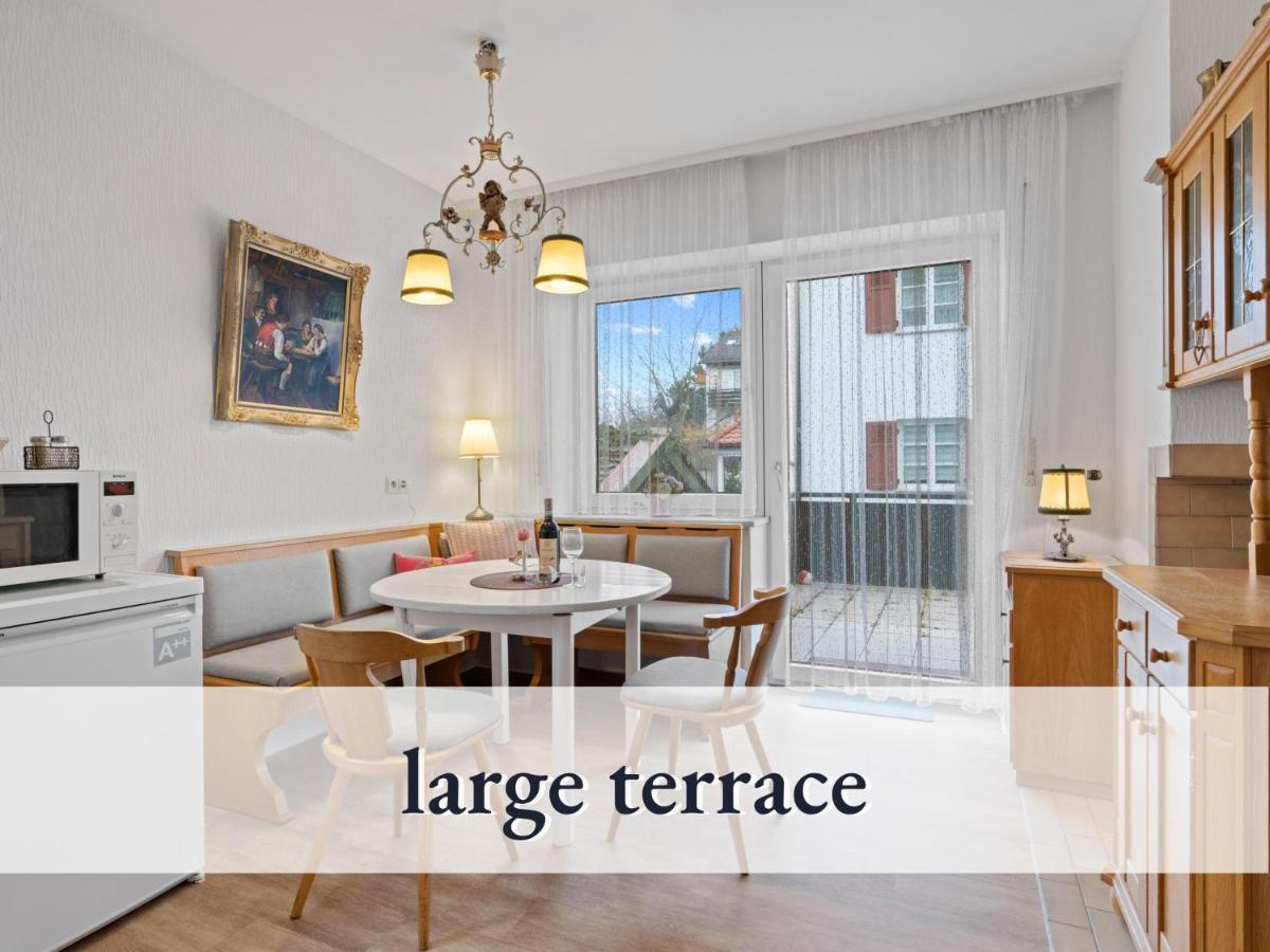 Sehr Grosse Ferienwohnung In Bester Lage Mit Grosser Sonnenterrasse L Innenstadtnaehe L 1 Minute Zum Bahnhof L Grosse Kueche L Tv L Extra-Wc L Free-Wlan L Willkommen Im Hallo!-Apartment 5 巴特沃里斯霍芬 外观 照片